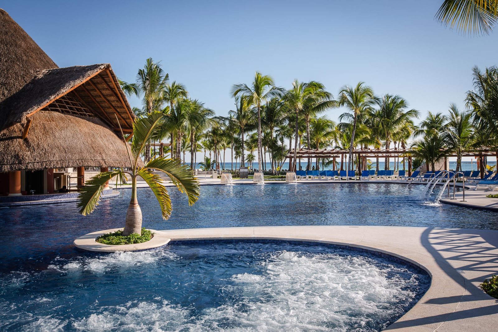 Piscine principale du Barceló Maya Caribe